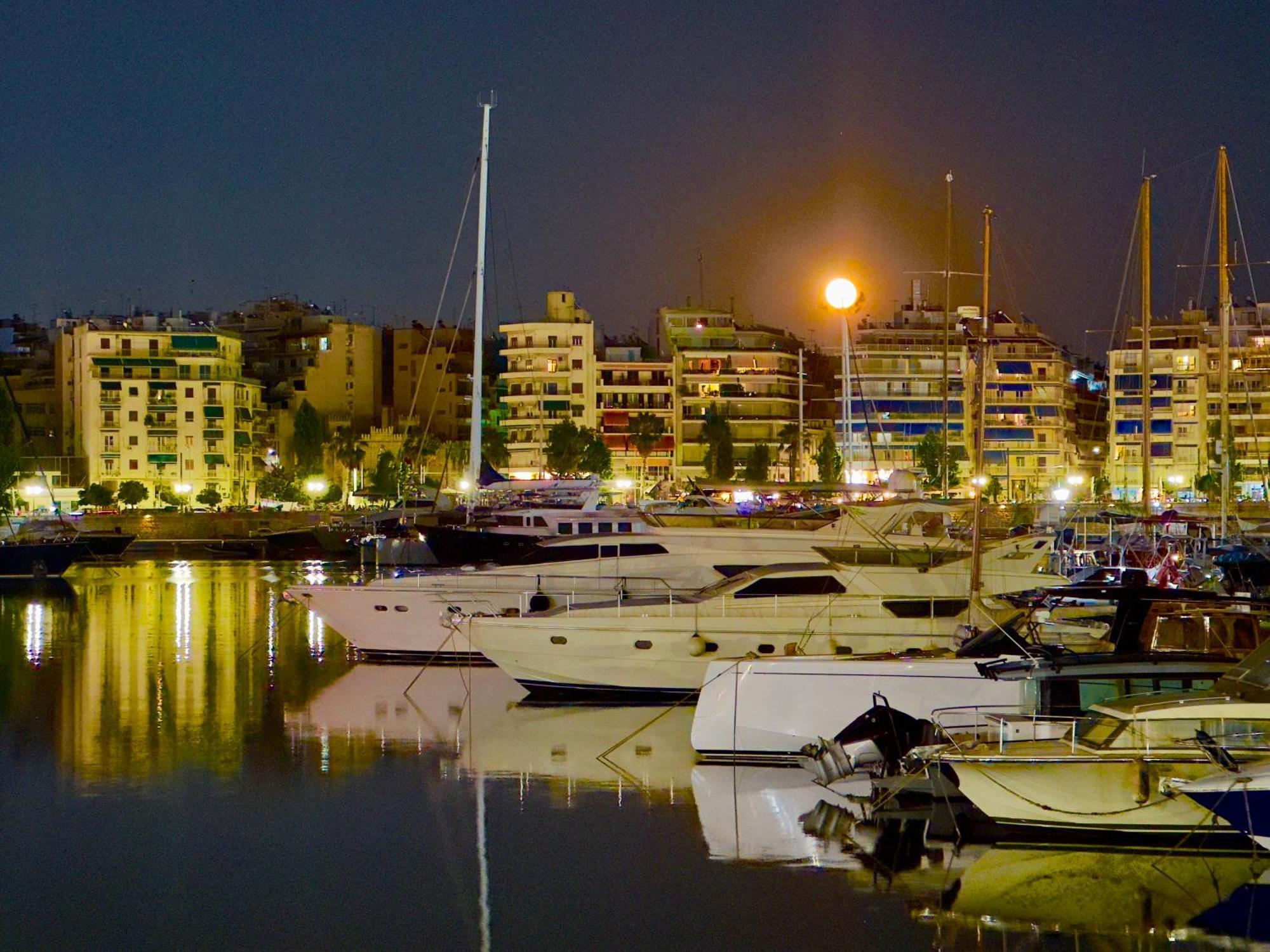 Apartment Center Piraeus Location Kastella Passalimani Port Exterior foto